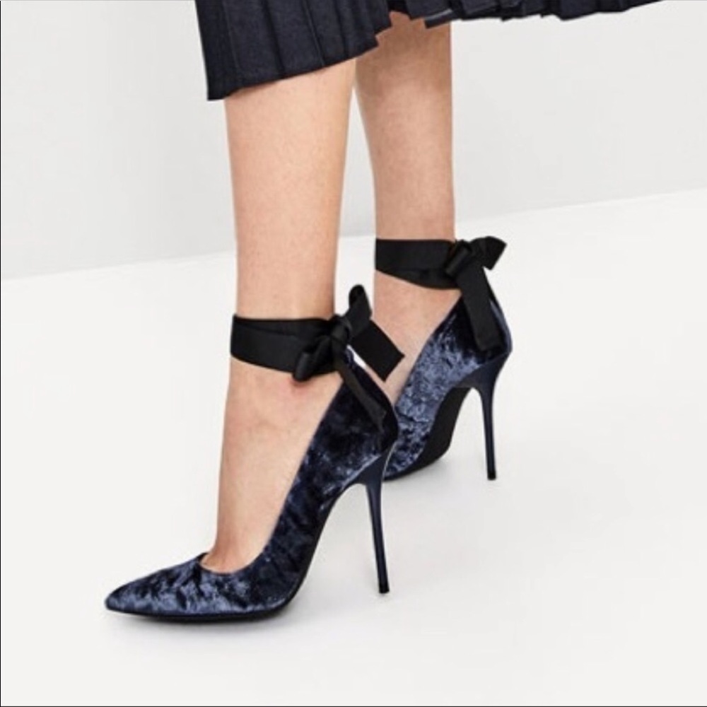 Zara navy velvet heel with black strap